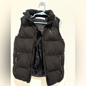 Aztec diamond girls Black Puffer Vest - size s